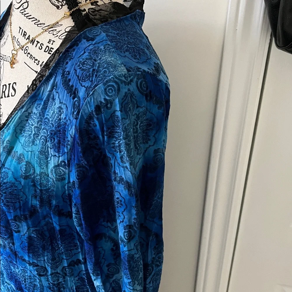 Elegant Blue Long Sleeve Dress - Picture 11 of 16